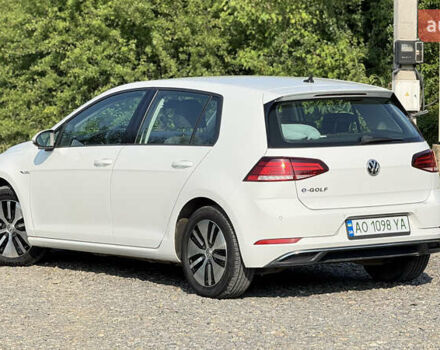 Белый Фольксваген e-Golf, объемом двигателя 0 л и пробегом 73 тыс. км за 17900 $, фото 14 на Automoto.ua