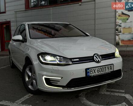 Білий Фольксваген e-Golf, об'ємом двигуна 0 л та пробігом 97 тис. км за 13999 $, фото 3 на Automoto.ua