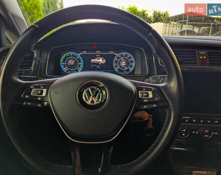 Білий Фольксваген e-Golf, об'ємом двигуна 0 л та пробігом 80 тис. км за 16900 $, фото 15 на Automoto.ua