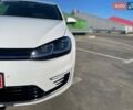Белый Фольксваген e-Golf, объемом двигателя 0 л и пробегом 125 тыс. км за 13500 $, фото 3 на Automoto.ua
