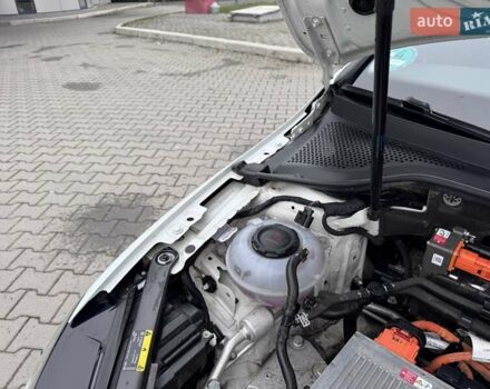 Белый Фольксваген e-Golf, объемом двигателя 0 л и пробегом 71 тыс. км за 12999 $, фото 32 на Automoto.ua