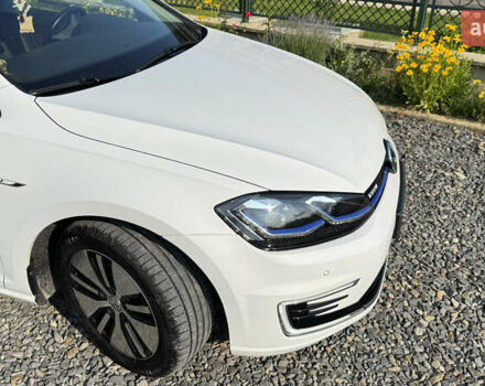 Белый Фольксваген e-Golf, объемом двигателя 0 л и пробегом 73 тыс. км за 17900 $, фото 33 на Automoto.ua