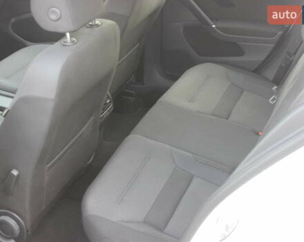 Белый Фольксваген e-Golf, объемом двигателя 0 л и пробегом 69 тыс. км за 13999 $, фото 26 на Automoto.ua