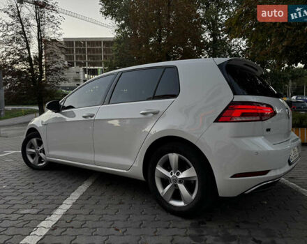 Білий Фольксваген e-Golf, об'ємом двигуна 0 л та пробігом 97 тис. км за 13999 $, фото 12 на Automoto.ua