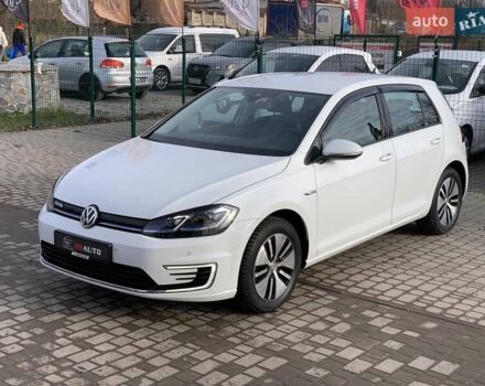 Белый Фольксваген e-Golf, объемом двигателя 0 л и пробегом 73 тыс. км за 13955 $, фото 1 на Automoto.ua