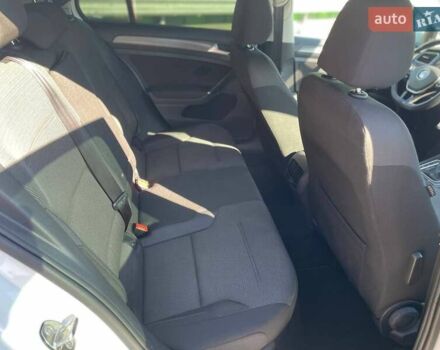 Белый Фольксваген e-Golf, объемом двигателя 0 л и пробегом 124 тыс. км за 13490 $, фото 25 на Automoto.ua