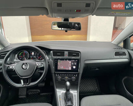 Білий Фольксваген e-Golf, об'ємом двигуна 0 л та пробігом 45 тис. км за 14500 $, фото 7 на Automoto.ua