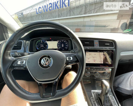 Білий Фольксваген e-Golf, об'ємом двигуна 0 л та пробігом 63 тис. км за 19500 $, фото 13 на Automoto.ua