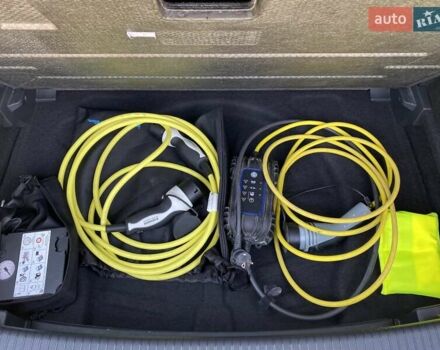 Белый Фольксваген e-Golf, объемом двигателя 0 л и пробегом 36 тыс. км за 14900 $, фото 61 на Automoto.ua