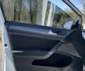 Белый Фольксваген e-Golf, объемом двигателя 0 л и пробегом 44 тыс. км за 16800 $, фото 12 на Automoto.ua