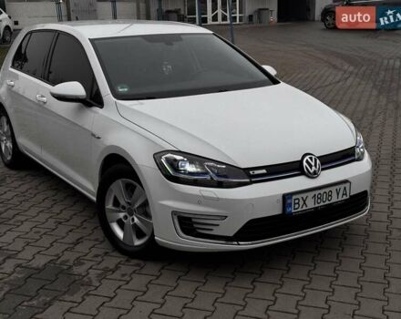 Белый Фольксваген e-Golf, объемом двигателя 0 л и пробегом 71 тыс. км за 12999 $, фото 50 на Automoto.ua