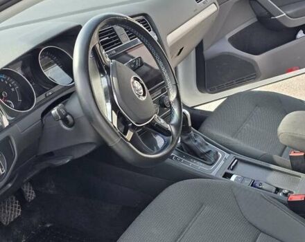 Белый Фольксваген e-Golf, объемом двигателя 0 л и пробегом 96 тыс. км за 14441 $, фото 13 на Automoto.ua