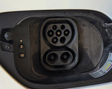 Білий Фольксваген e-Golf, об'ємом двигуна 0 л та пробігом 80 тис. км за 16900 $, фото 4 на Automoto.ua