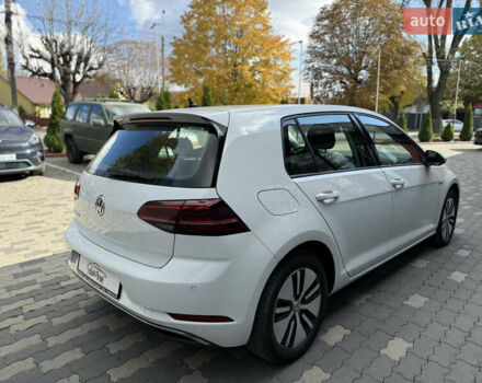 Белый Фольксваген e-Golf, объемом двигателя 0 л и пробегом 137 тыс. км за 13800 $, фото 5 на Automoto.ua