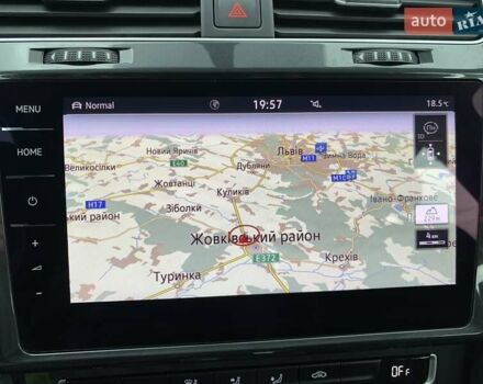 Белый Фольксваген e-Golf, объемом двигателя 0 л и пробегом 32 тыс. км за 14400 $, фото 21 на Automoto.ua