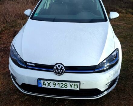 Белый Фольксваген e-Golf, объемом двигателя 0 л и пробегом 38 тыс. км за 14300 $, фото 5 на Automoto.ua