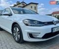 Белый Фольксваген e-Golf, объемом двигателя 0 л и пробегом 63 тыс. км за 13499 $, фото 61 на Automoto.ua