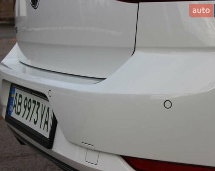 Белый Фольксваген e-Golf, объемом двигателя 0 л и пробегом 69 тыс. км за 13999 $, фото 17 на Automoto.ua