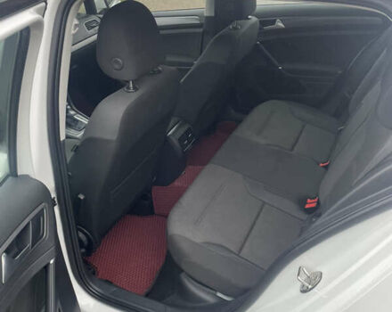 Білий Фольксваген e-Golf, об'ємом двигуна 0 л та пробігом 95 тис. км за 14950 $, фото 9 на Automoto.ua
