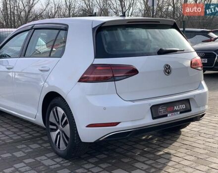 Белый Фольксваген e-Golf, объемом двигателя 0 л и пробегом 73 тыс. км за 13955 $, фото 17 на Automoto.ua