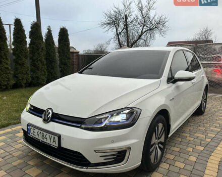 Белый Фольксваген e-Golf, объемом двигателя 0 л и пробегом 70 тыс. км за 13700 $, фото 11 на Automoto.ua