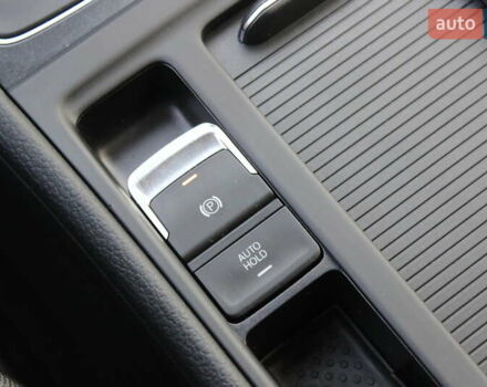 Белый Фольксваген e-Golf, объемом двигателя 0 л и пробегом 69 тыс. км за 13999 $, фото 35 на Automoto.ua