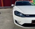 Белый Фольксваген e-Golf, объемом двигателя 0 л и пробегом 124 тыс. км за 13490 $, фото 10 на Automoto.ua