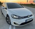 Белый Фольксваген e-Golf, объемом двигателя 0 л и пробегом 44 тыс. км за 16100 $, фото 1 на Automoto.ua
