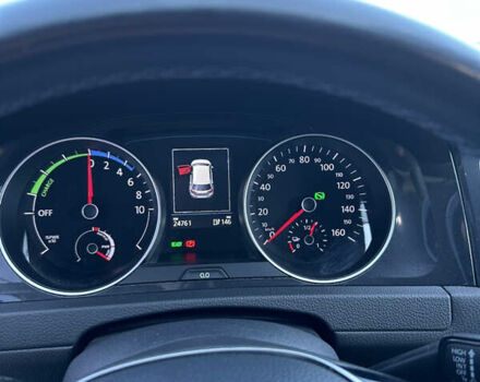 Белый Фольксваген e-Golf, объемом двигателя 0 л и пробегом 24 тыс. км за 15999 $, фото 9 на Automoto.ua