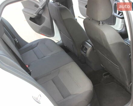 Белый Фольксваген e-Golf, объемом двигателя 0 л и пробегом 69 тыс. км за 13999 $, фото 27 на Automoto.ua