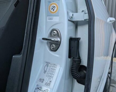 Білий Фольксваген e-Golf, об'ємом двигуна 0 л та пробігом 28 тис. км за 14900 $, фото 34 на Automoto.ua