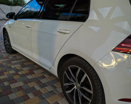 Білий Фольксваген e-Golf, об'ємом двигуна 0 л та пробігом 80 тис. км за 16900 $, фото 26 на Automoto.ua