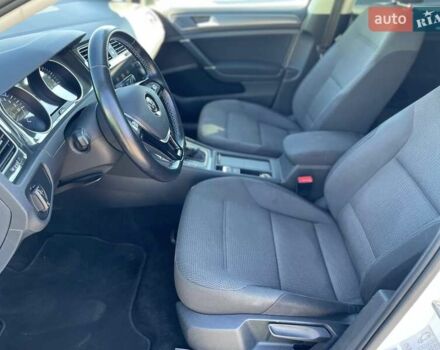 Белый Фольксваген e-Golf, объемом двигателя 0 л и пробегом 125 тыс. км за 13500 $, фото 14 на Automoto.ua