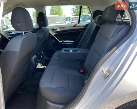 Белый Фольксваген e-Golf, объемом двигателя 0 л и пробегом 22 тыс. км за 14400 $, фото 54 на Automoto.ua
