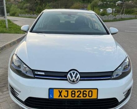 Белый Фольксваген e-Golf, объемом двигателя 0 л и пробегом 138 тыс. км за 11200 $, фото 1 на Automoto.ua