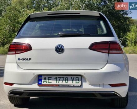 Белый Фольксваген e-Golf, объемом двигателя 0 л и пробегом 70 тыс. км за 14500 $, фото 4 на Automoto.ua