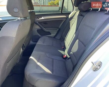 Белый Фольксваген e-Golf, объемом двигателя 0 л и пробегом 124 тыс. км за 13490 $, фото 20 на Automoto.ua