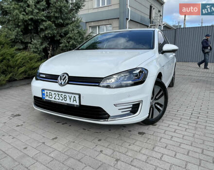 Білий Фольксваген e-Golf, об'ємом двигуна 0 л та пробігом 88 тис. км за 15700 $, фото 59 на Automoto.ua