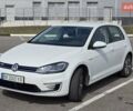 Белый Фольксваген e-Golf, объемом двигателя 0 л и пробегом 96 тыс. км за 14441 $, фото 10 на Automoto.ua
