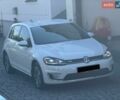 Белый Фольксваген e-Golf, объемом двигателя 0 л и пробегом 75 тыс. км за 14999 $, фото 15 на Automoto.ua