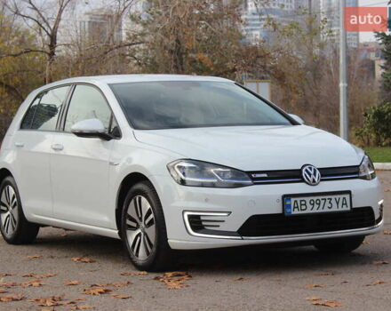 Белый Фольксваген e-Golf, объемом двигателя 0 л и пробегом 69 тыс. км за 13999 $, фото 1 на Automoto.ua