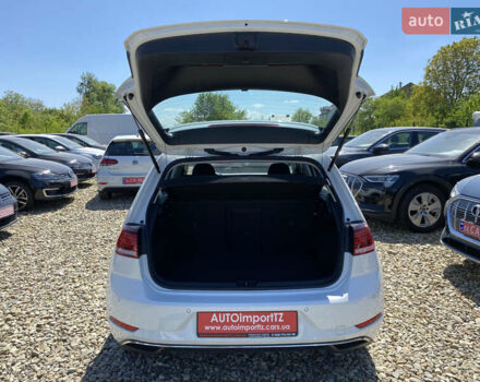Белый Фольксваген e-Golf, объемом двигателя 0 л и пробегом 22 тыс. км за 14400 $, фото 55 на Automoto.ua