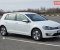 Белый Фольксваген e-Golf, объемом двигателя 0 л и пробегом 108 тыс. км за 15300 $, фото 9 на Automoto.ua
