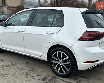Белый Фольксваген e-Golf, объемом двигателя 0 л и пробегом 98 тыс. км за 16450 $, фото 3 на Automoto.ua