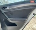 Белый Фольксваген e-Golf, объемом двигателя 0 л и пробегом 63 тыс. км за 13499 $, фото 108 на Automoto.ua