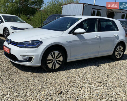 Белый Фольксваген e-Golf, объемом двигателя 0 л и пробегом 22 тыс. км за 14400 $, фото 4 на Automoto.ua