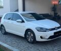 Белый Фольксваген e-Golf, объемом двигателя 0 л и пробегом 75 тыс. км за 14999 $, фото 5 на Automoto.ua