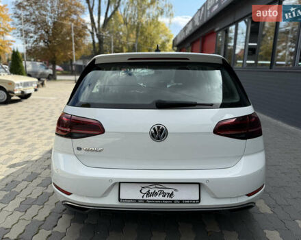 Белый Фольксваген e-Golf, объемом двигателя 0 л и пробегом 137 тыс. км за 13800 $, фото 6 на Automoto.ua