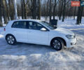 Белый Фольксваген e-Golf, объемом двигателя 0 л и пробегом 95 тыс. км за 14599 $, фото 2 на Automoto.ua
