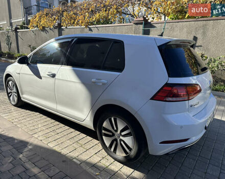 Белый Фольксваген e-Golf, объемом двигателя 0 л и пробегом 47 тыс. км за 15900 $, фото 3 на Automoto.ua
